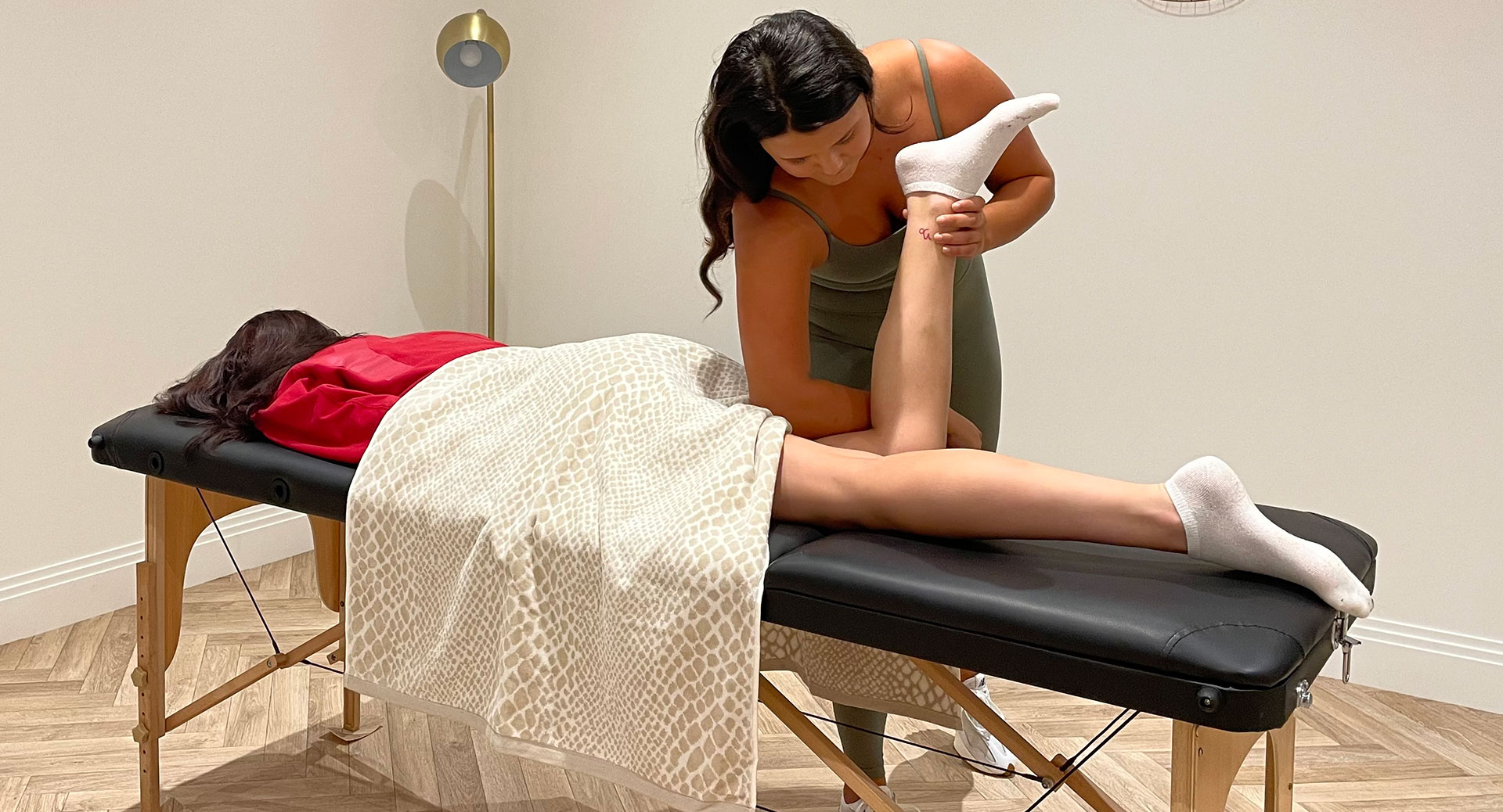 Injury assessment of a client's knee and hip
